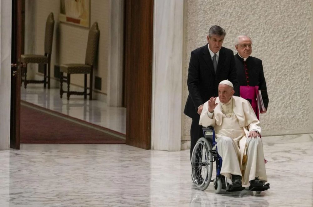 Papa Francesco posticipa il viaggio in Africa a causa del ginocchio -  ItaliaOggi.it