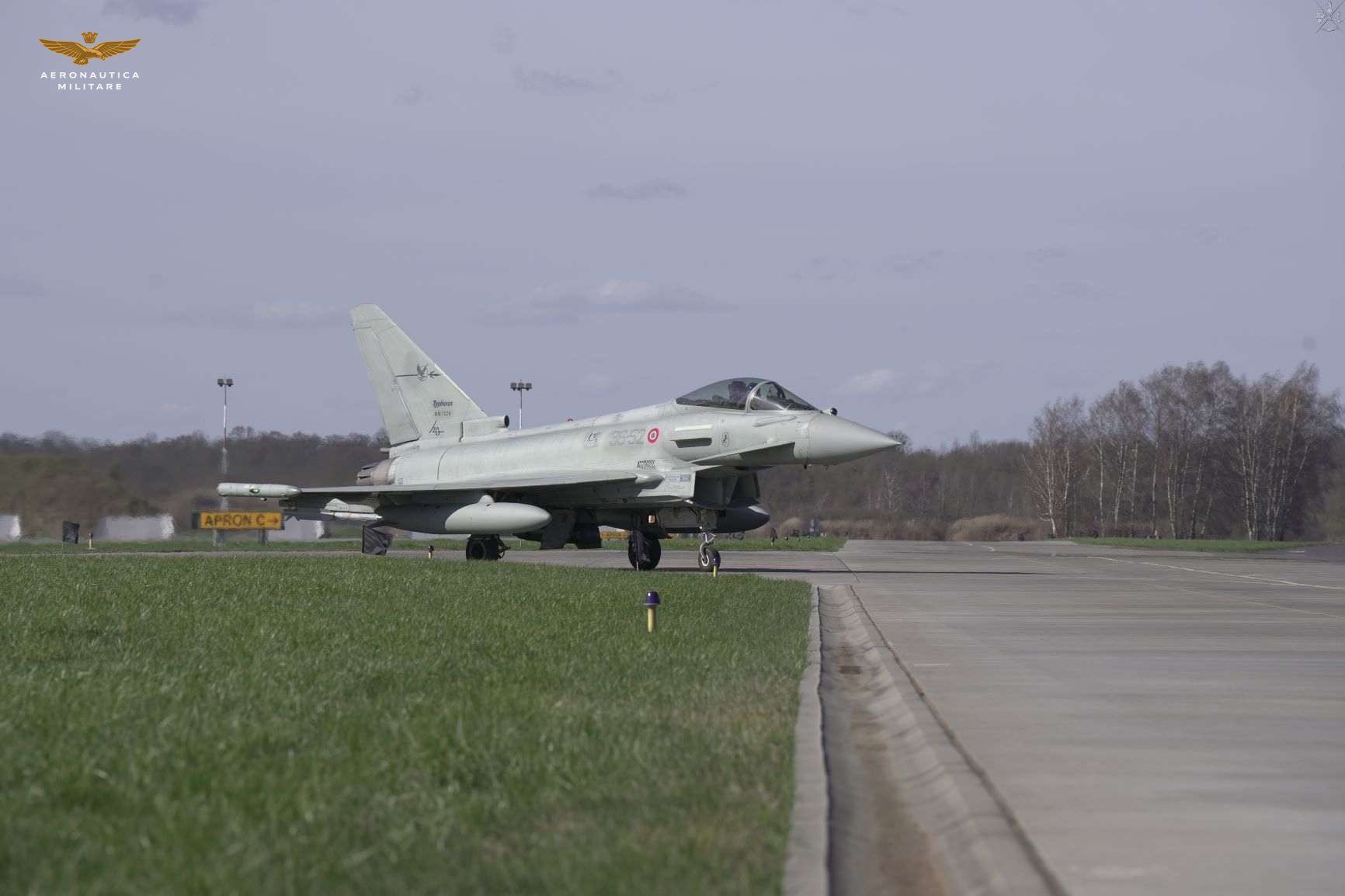 Mar Baltico Eurofighter italiani intercettano aerei russi